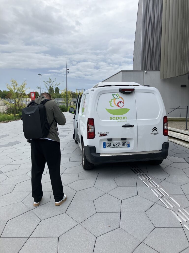 SAPAM Strasbourg livre les PIRATHS en fruits et en jus.